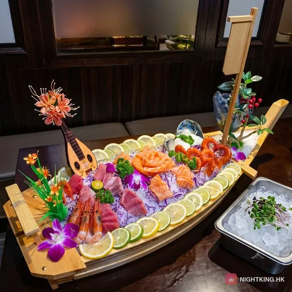 帝湖桑拿 免費餐飲・木船刺身大拼盤鋪滿三文魚同吞拿